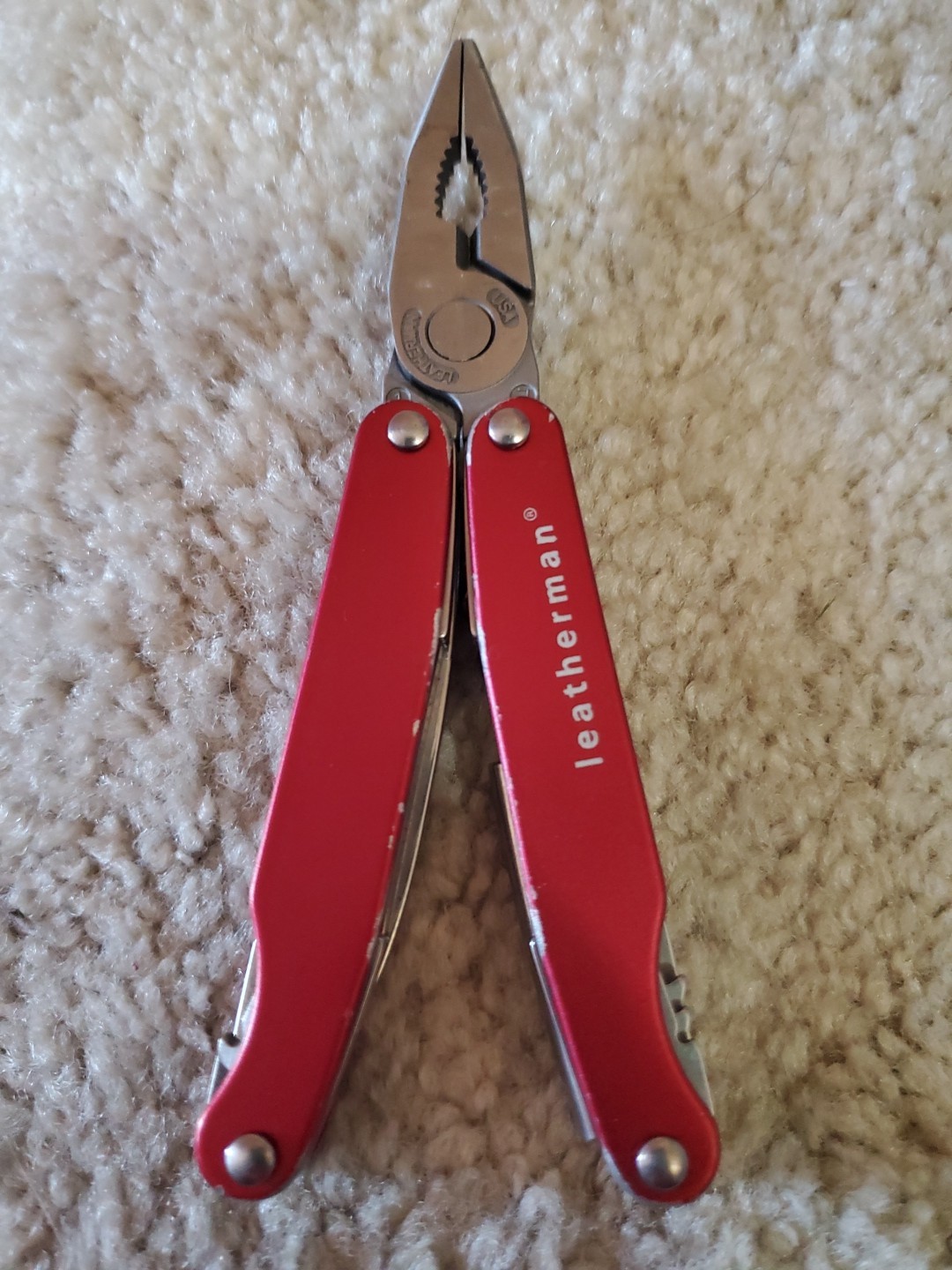 Leatherman Juice C2 Red multi-tool Collectible USA