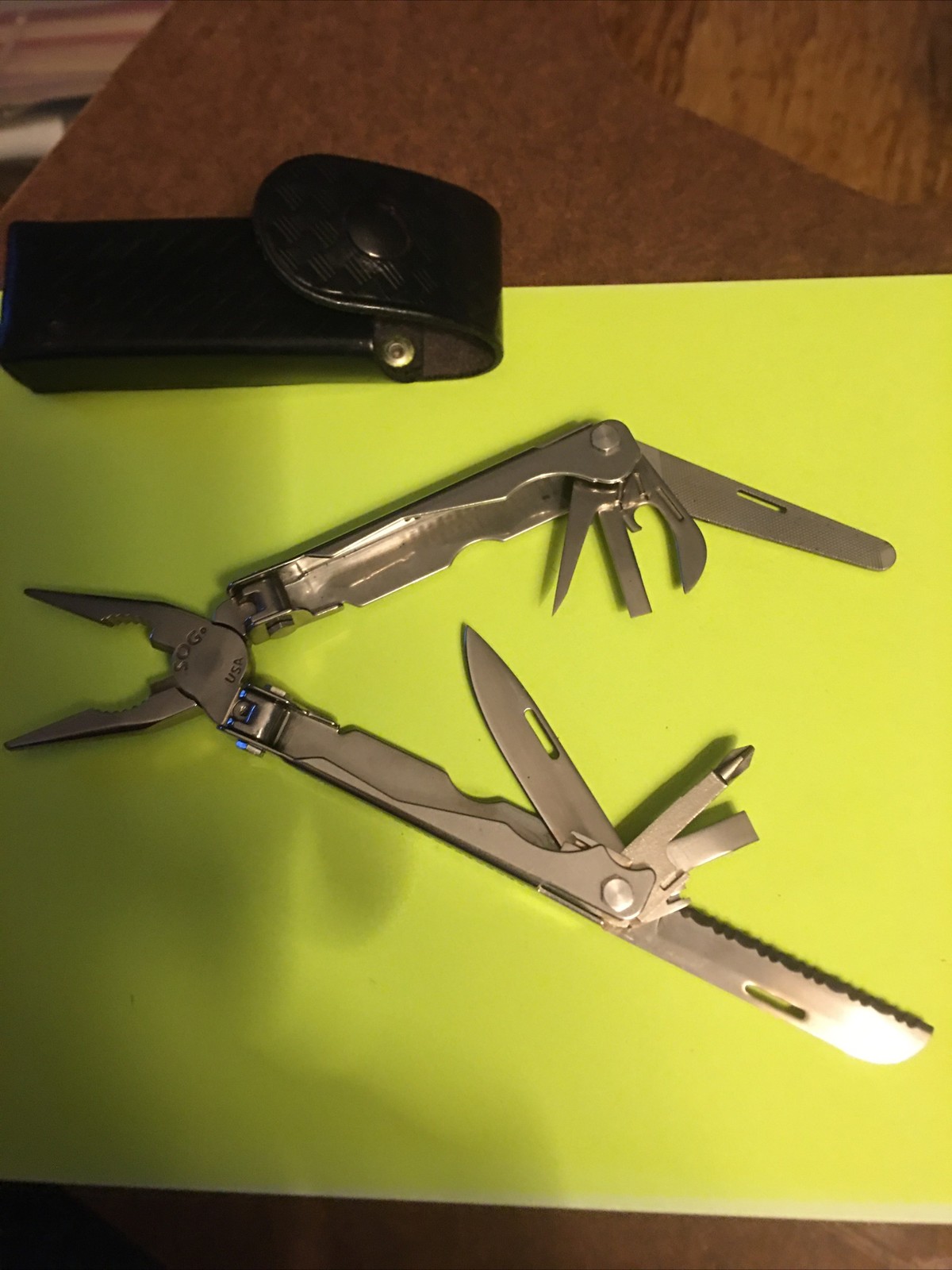 SOG USA Para Tool 10 Blades Pliers Measures Made USA Excellent Condition