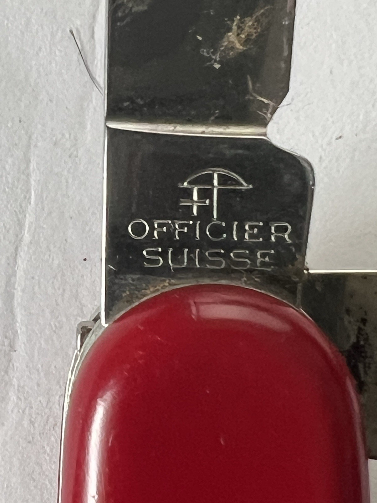 Victorinox Officier Suisse Red 6-Tool Knife Corkscrew 2.5in Stainless