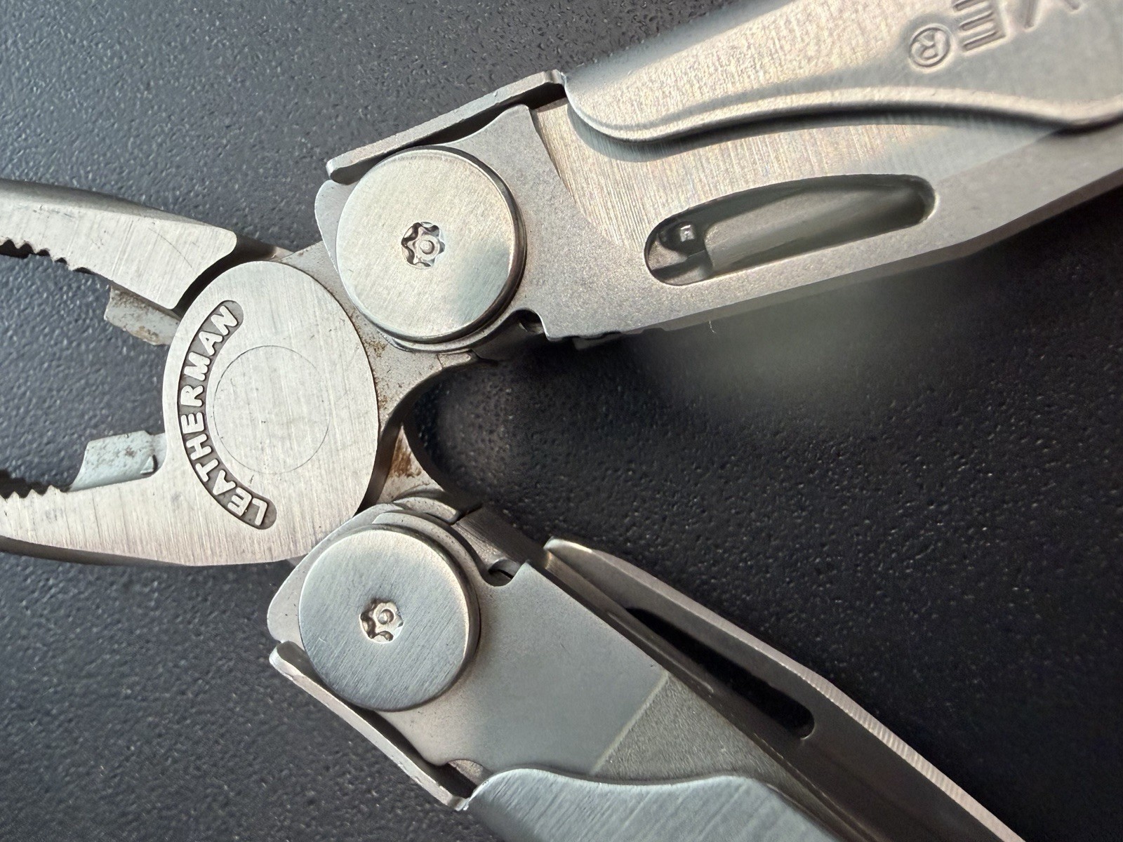 Leatherman Wave Original Multi-tool With Leather Sheath