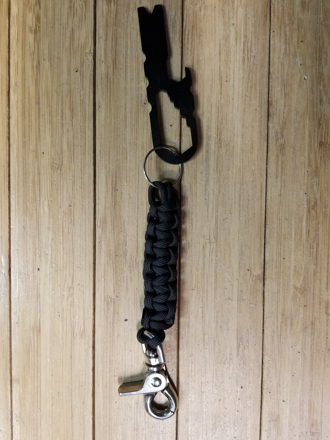 multi tool prybar edc paracord survival w/ lanyard and quick clip new!!