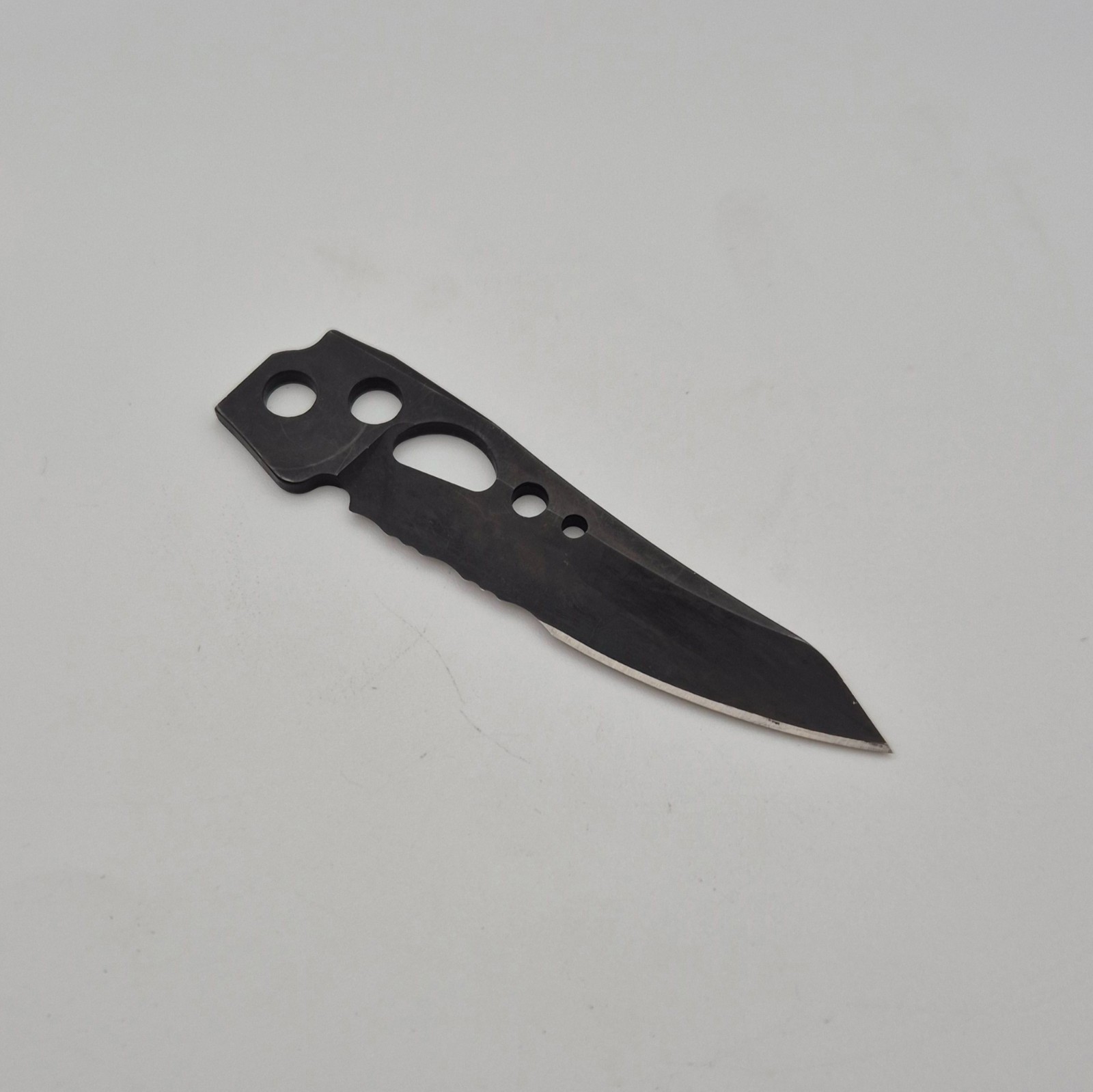 Leatherman Skeletool – 420HC Combo Knife (Black) – New Genuine Mod Part