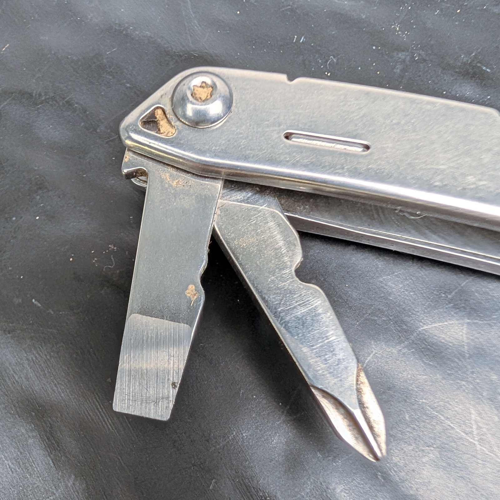 Leatherman Sidekick Multi-Tool Pliers+Belt Clip Date Code 0319 March 2019🔧