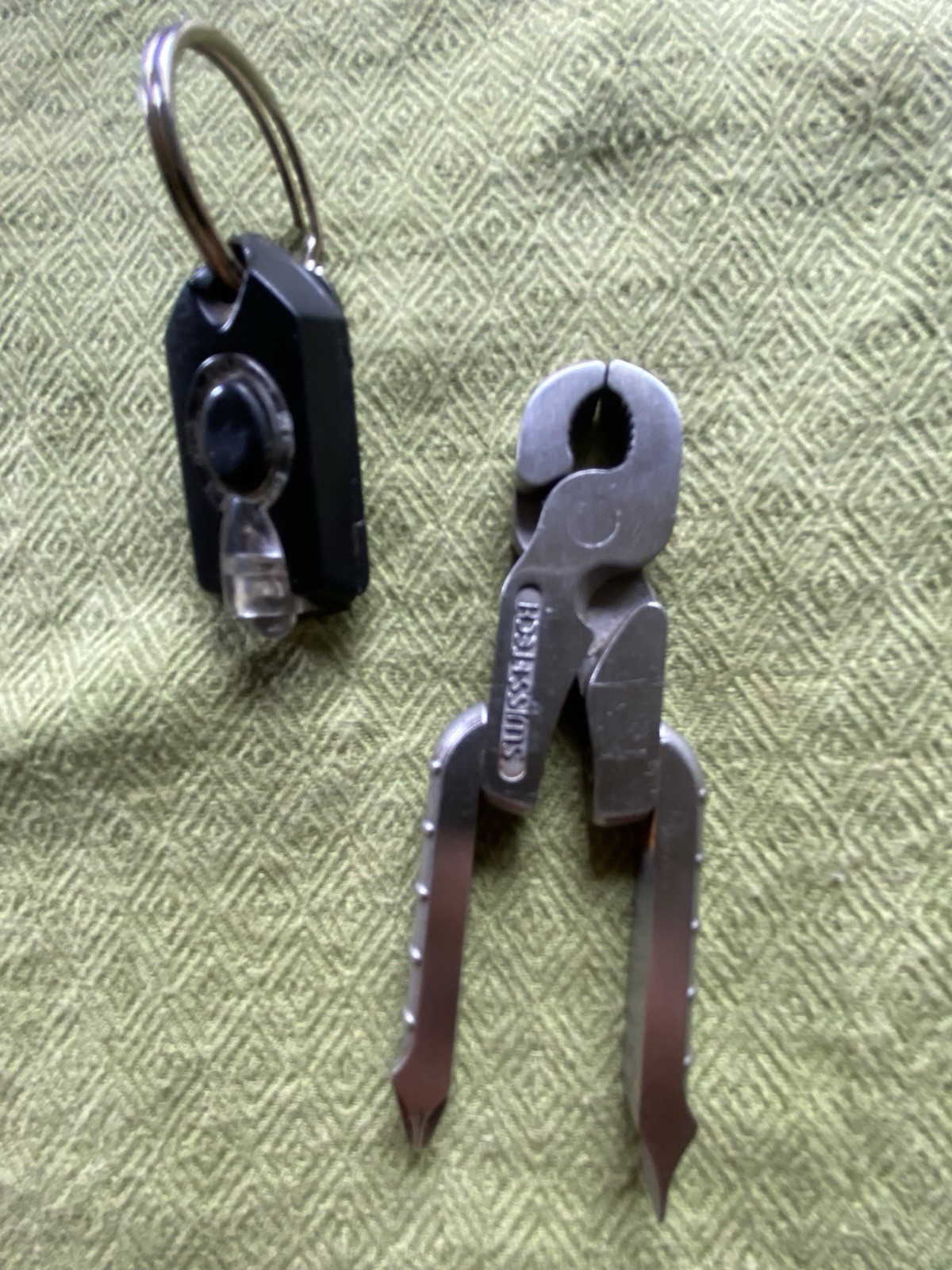 Swiss+Tech Micro Pro 9-in-1 Key Chain Multi Tool/LED Flashlight Key Ring Set