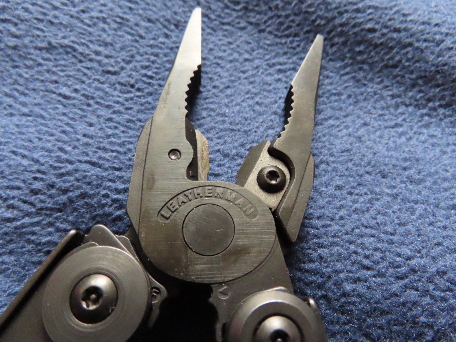 Leatherman MUT Black Titanium Clip multi tool brown sheath. 10/2011