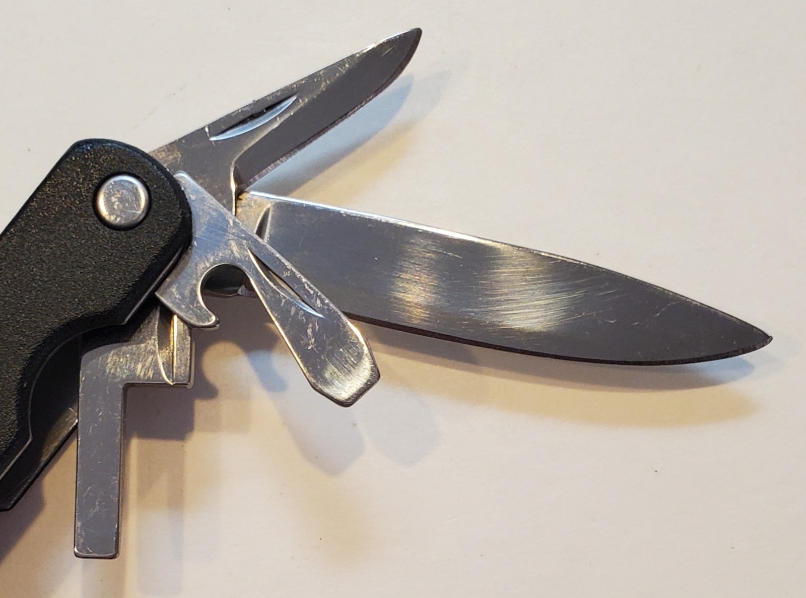 Excellent Lightly Used Stainless Steel 13 Item Multi-Tool w/Nylon Case UGC China
