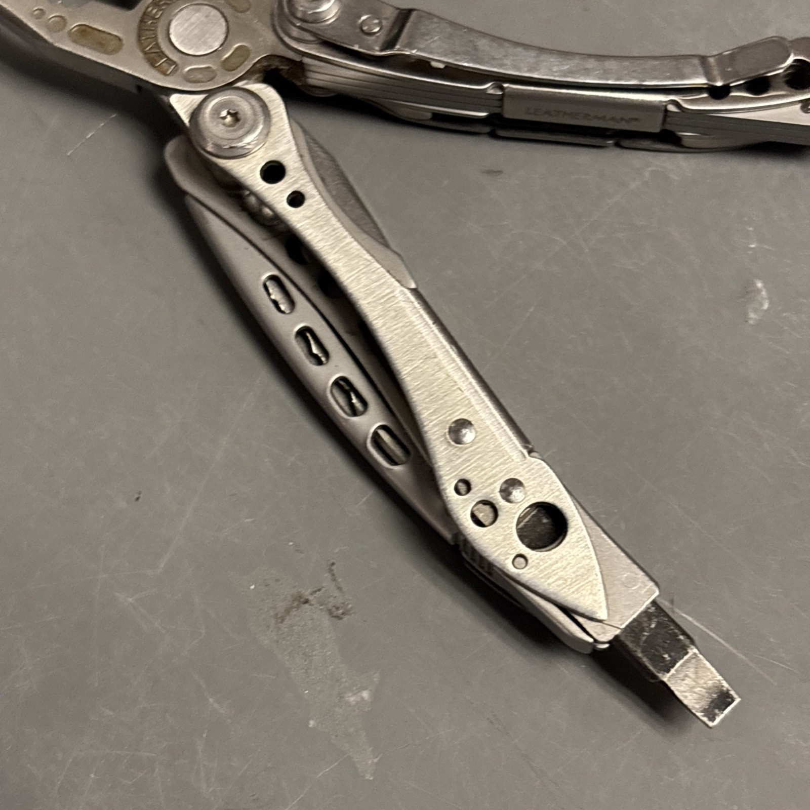 Leatherman Skeletool Multi-Tool
