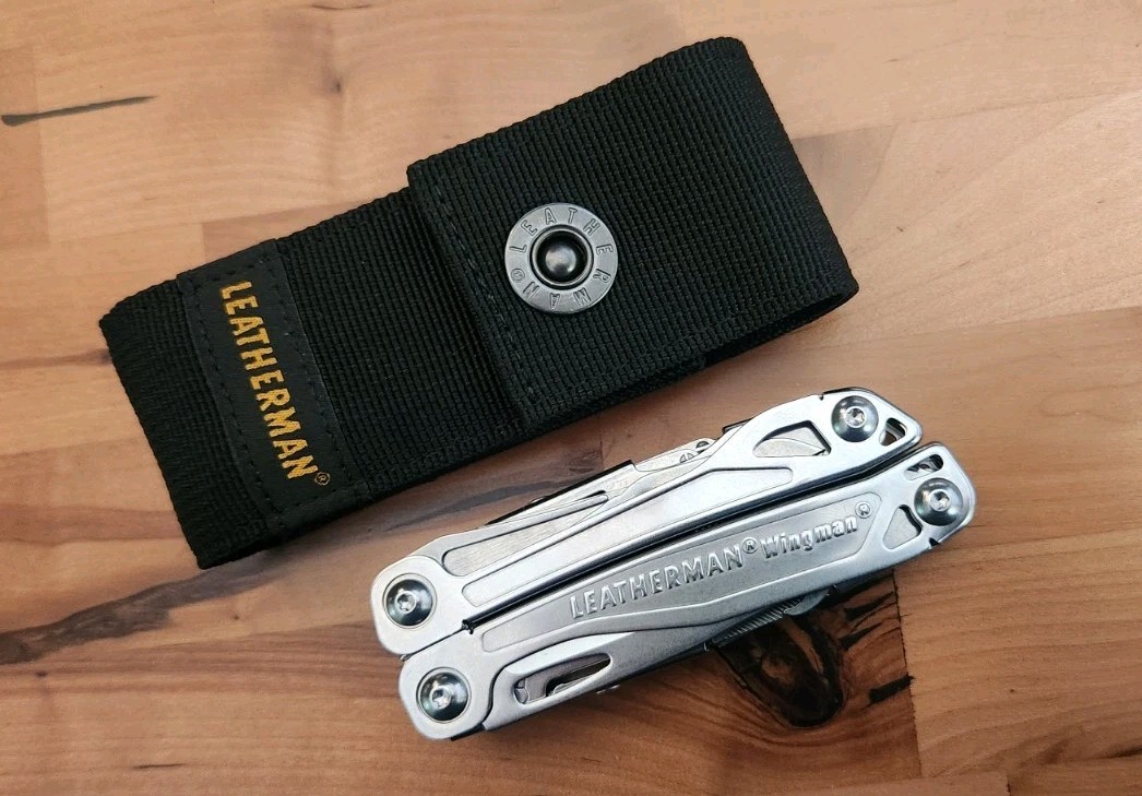 Leatherman Wingman Multitool Spring-Action Pliers Scissors w/ Sheath – New U22