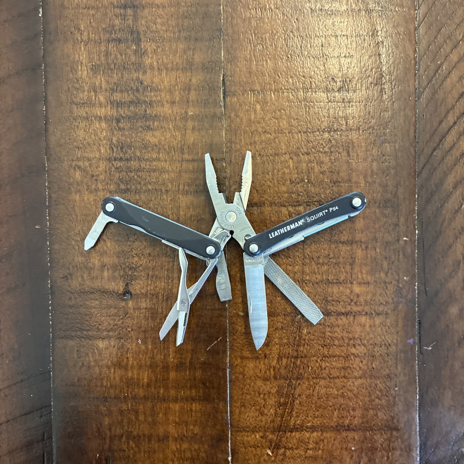 Leatherman Squirt PS4 Multi Tool, Knife, Pliers – Black – Excellent