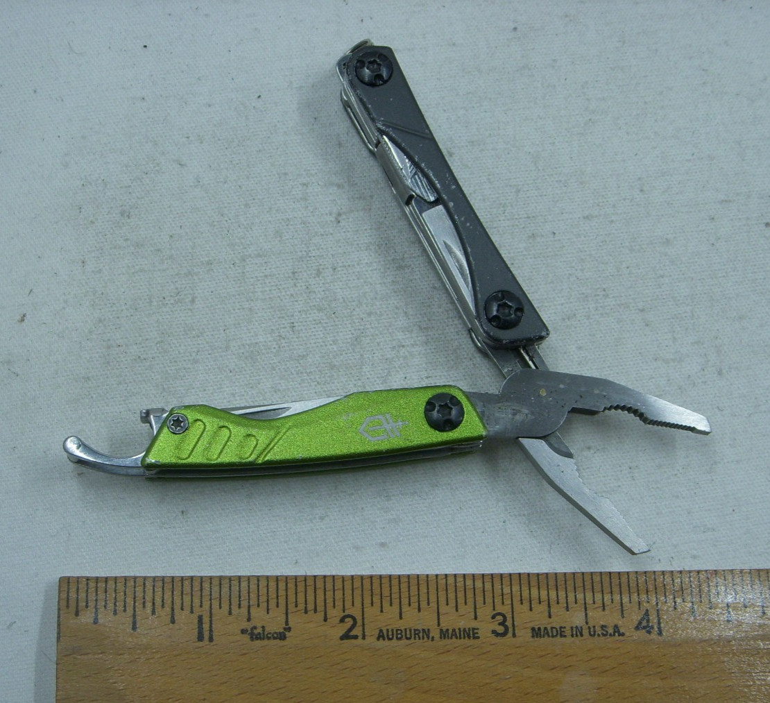 Gerber Dime 4660621D1 Green 11 Function Multi Tool