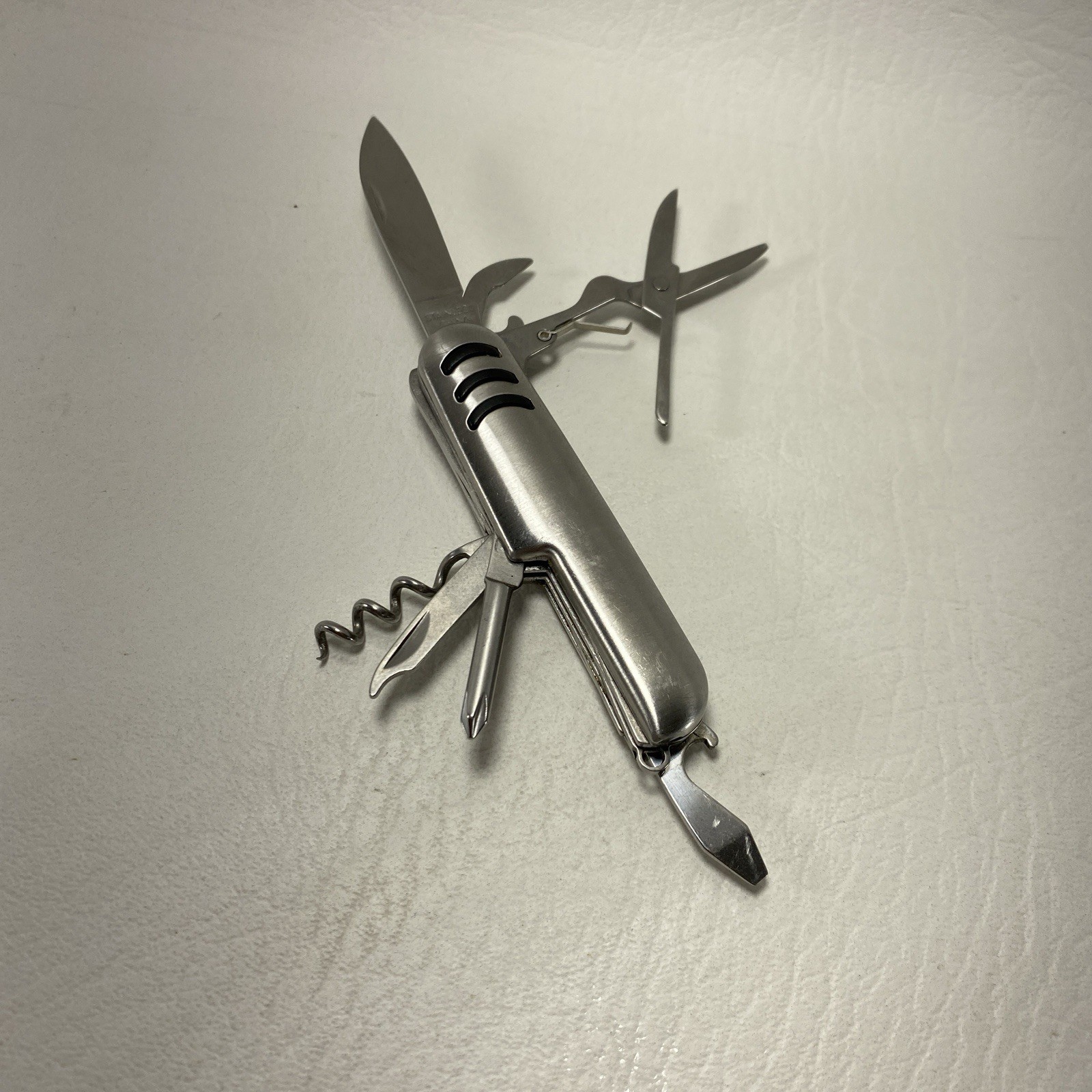 Stainless Steel 7 Features Multifunctional Pocket Folding Tools/Knife/Key Ring