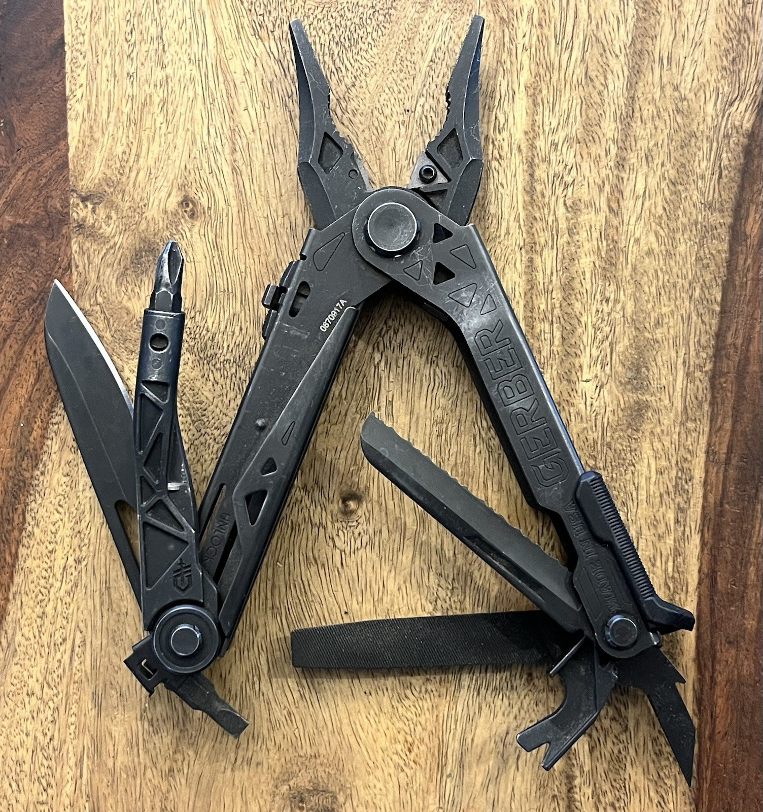 Gerber Center Drive Multi Tool Black USA Excellent Cond w/Sheath SUPER NICE!