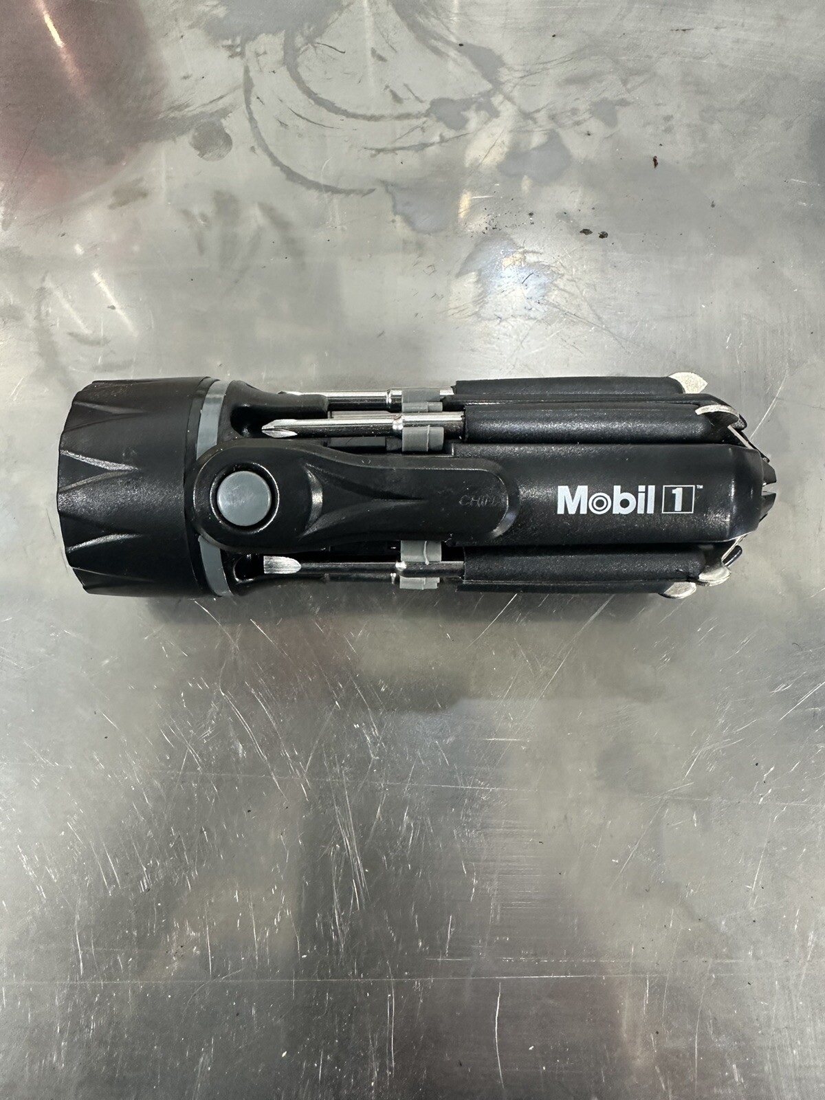 Mobil 1 Promo Multi-Tool Leed’s 1430-28BK Led Light Multiple Drivers Light Works