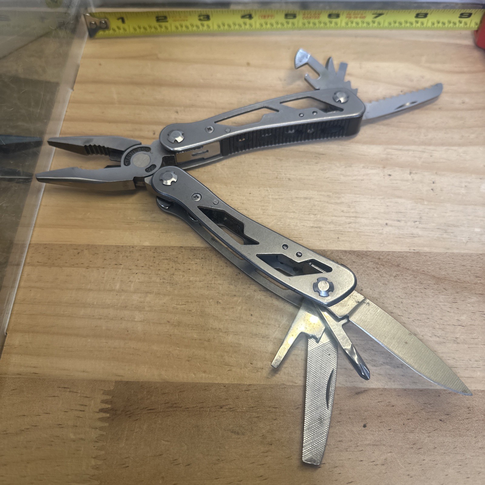 Stanley 12-in-1 Multi-Tool Pliers Pocket Knife Saw File Screwdriver EDC Gear
