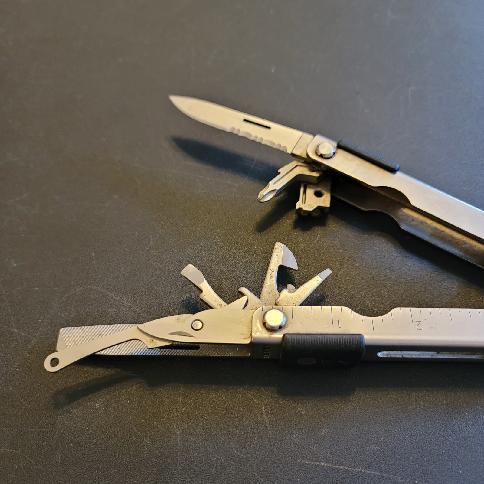 Gerber Multitool And Fixed Blade Lot