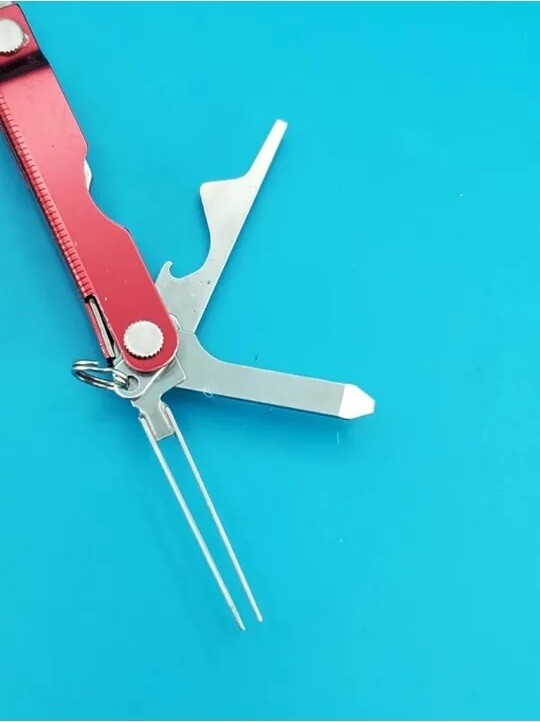 Leatherman Micra Multi-Tool, Knife, Scissors, Key Ring, Red Color in Good Condit