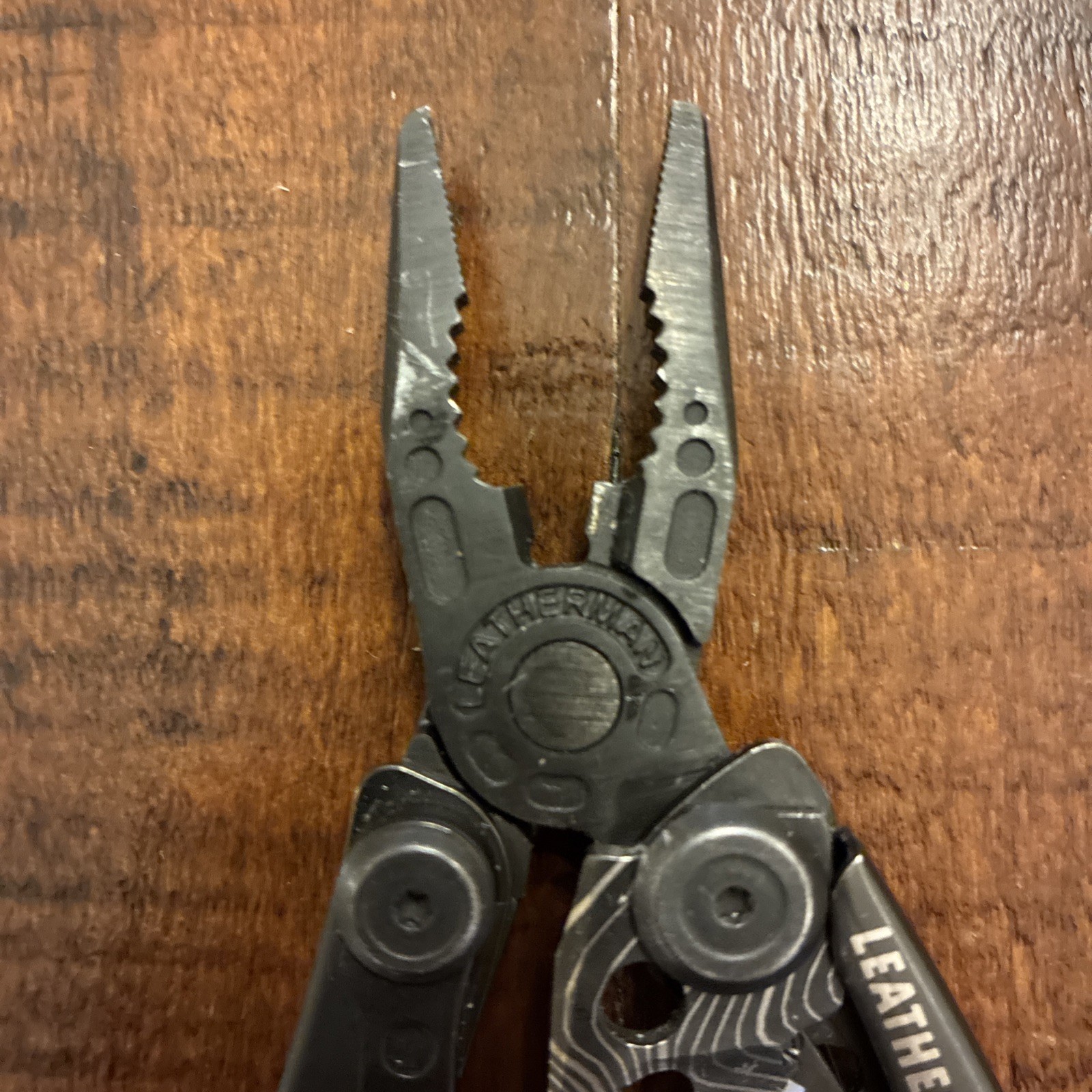 Leatherman Skeletool Multi-Tool – Topo – Black – Nice!