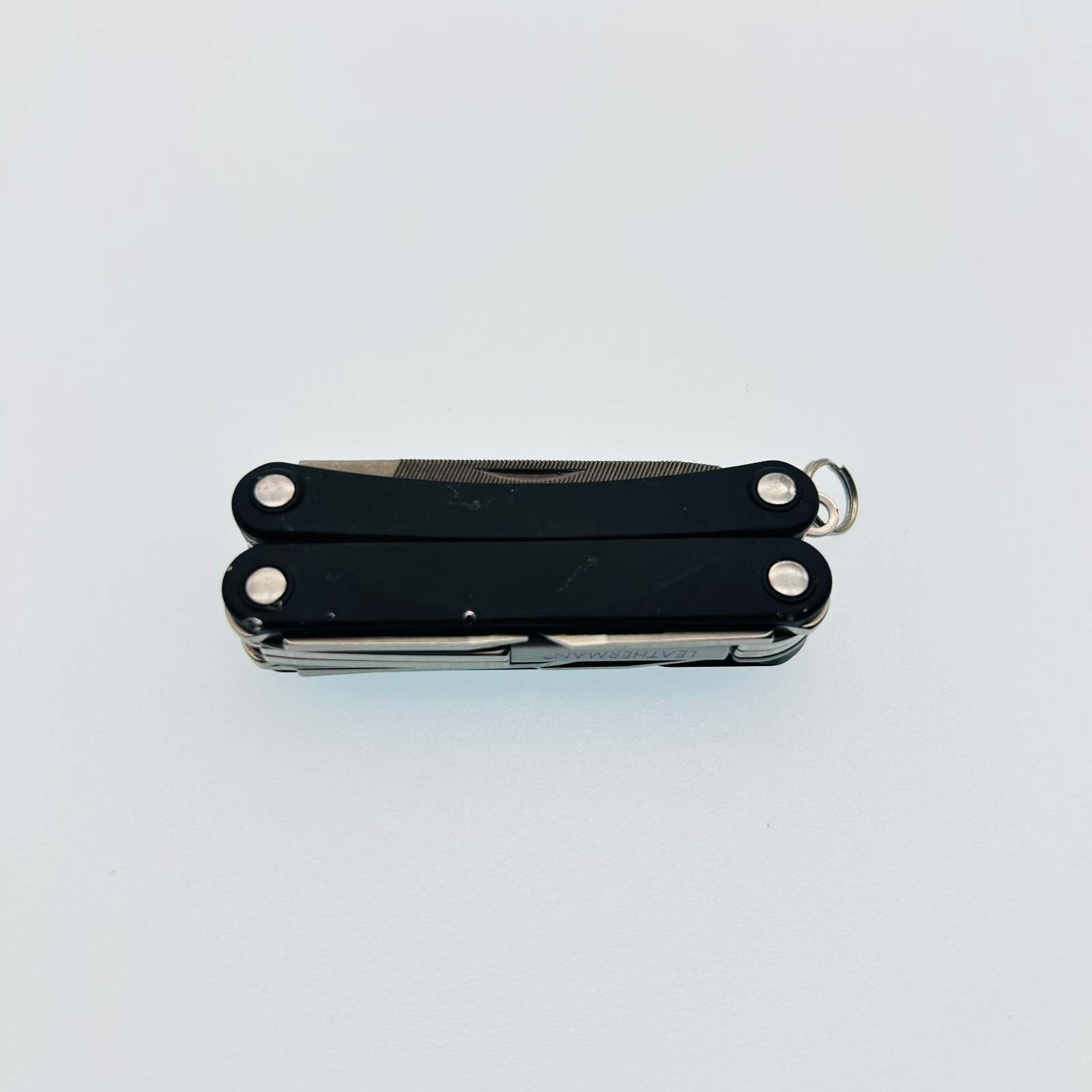 Leatherman Squirt PS4 BLACK – 8-in-1 Keychain Multi-Tool Discontinued (CODE26)