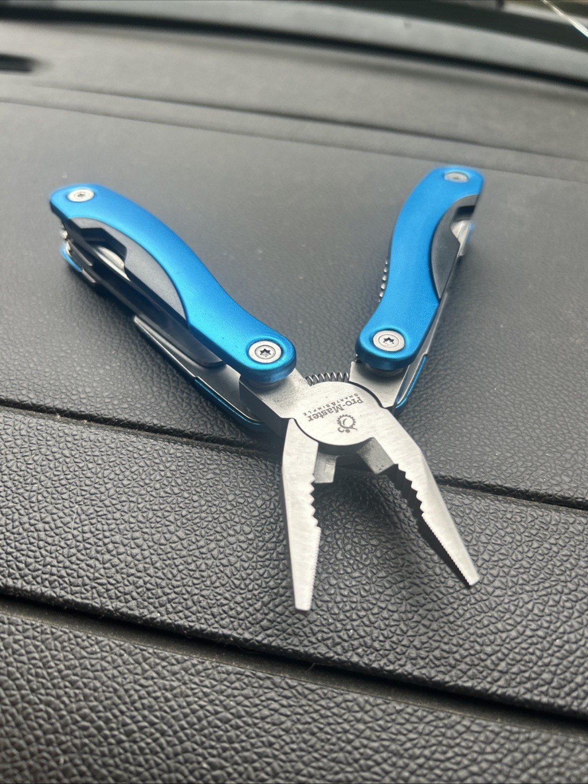 PRO-MASTER POCKET SIZE 9 IN 1 UTILITY CAMPING HIKING MULTI TOOL SET