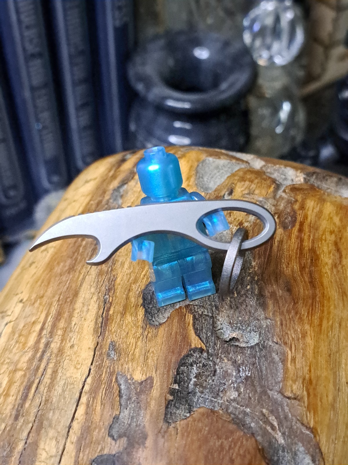 MINIMALIST TITANIUM KEYCHAIN CLAW BOTTLE OPENER