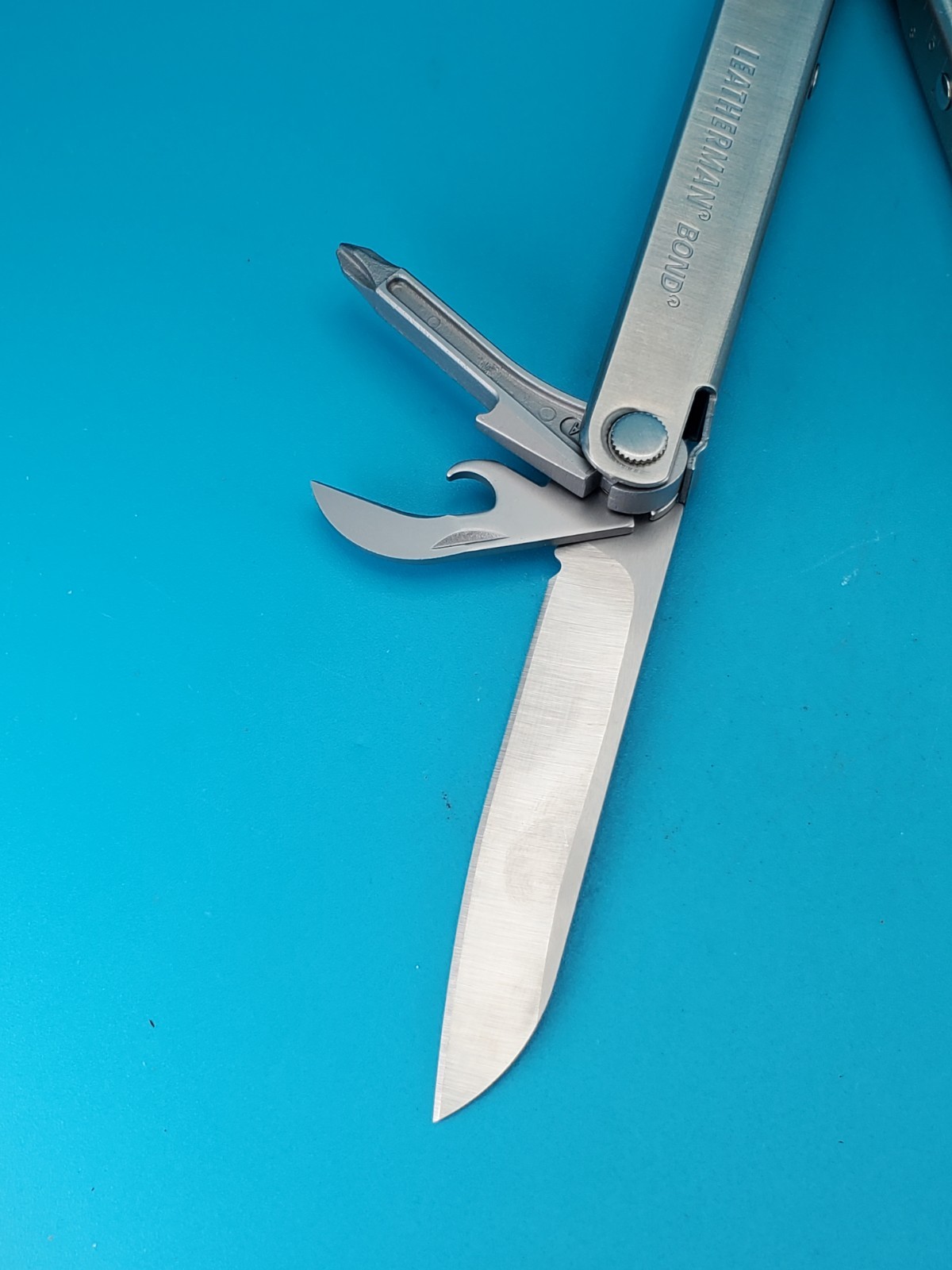 LEATHERMAN Bond Multitool, Stainless Steel Everyday Tool!