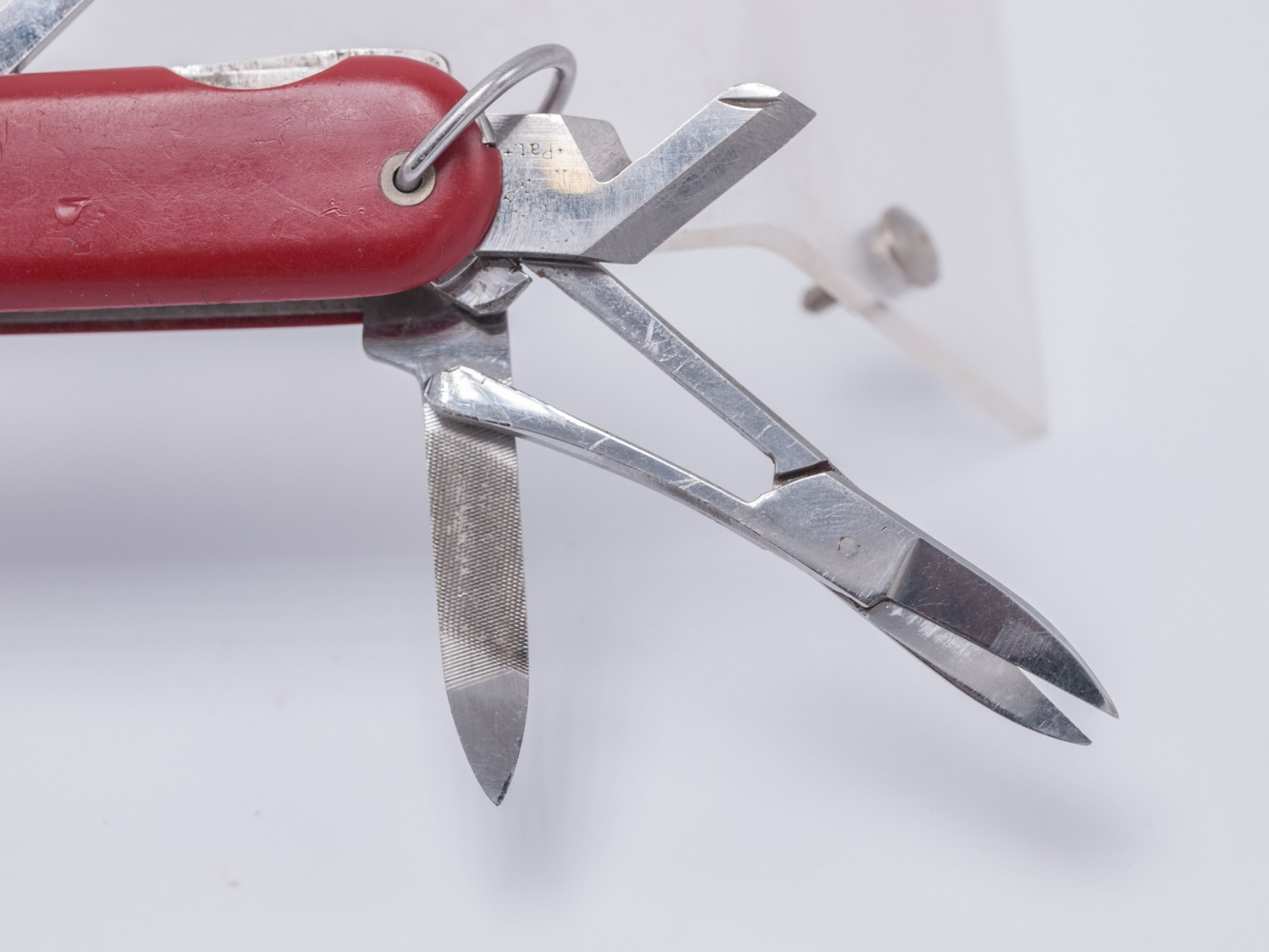 1970s – Wenger Swiss Army Classic 16 85mm Swiss Army Knife w/ Bail – *Read*