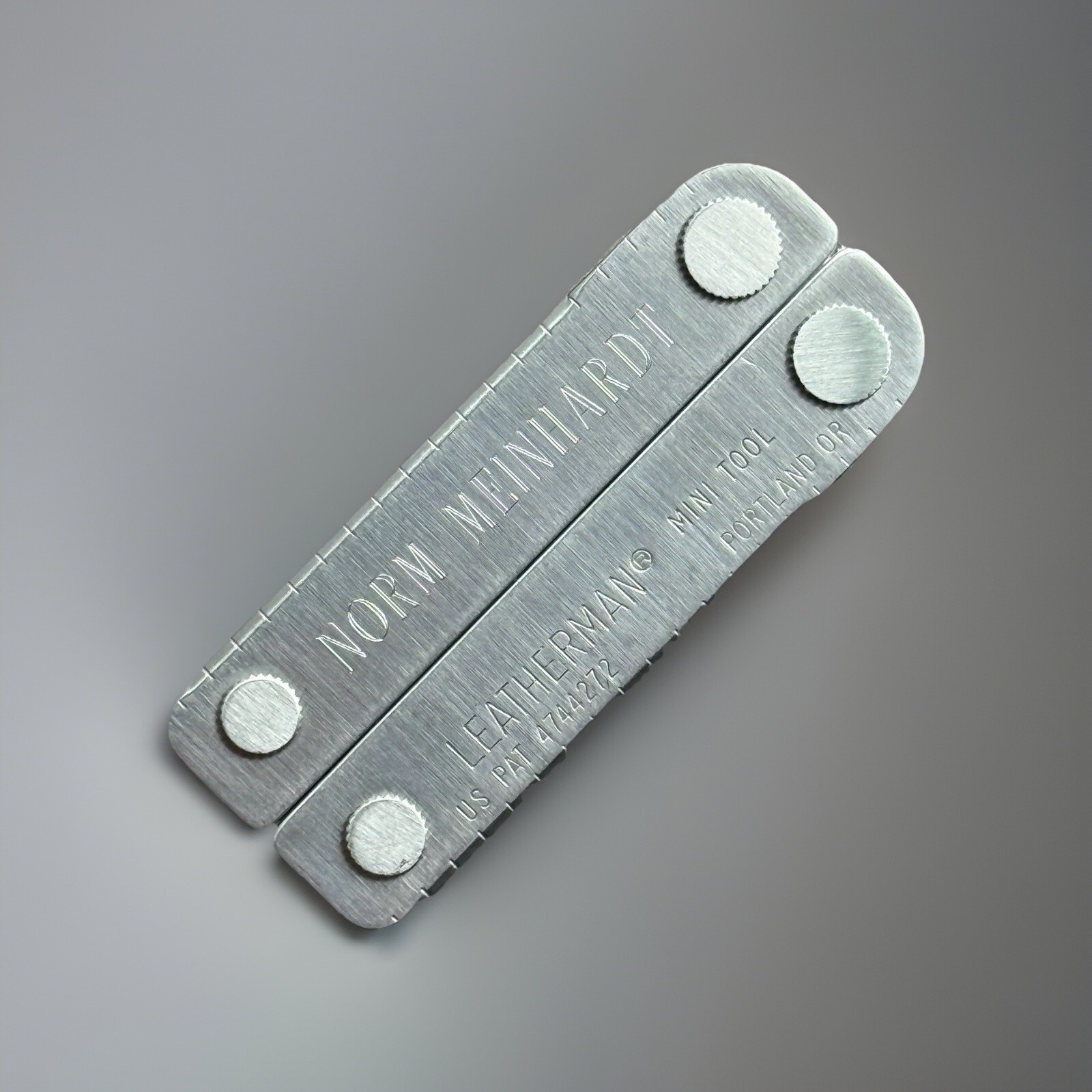 Leatherman MINI TOOL multitool. Variant w/US PAT 4744272 on Both Sides. Engraved