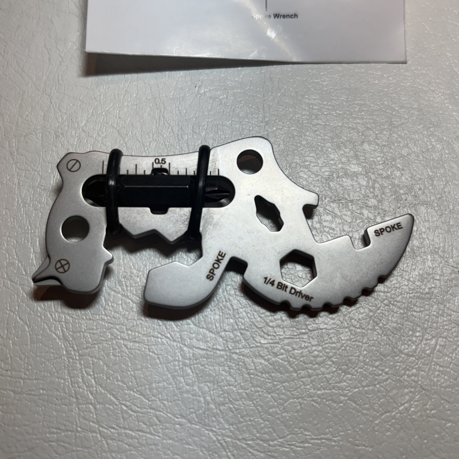 12 in 1 Rhino Keychain Multi-tool, EDC Multi-Tool Gadget for Camping Survival