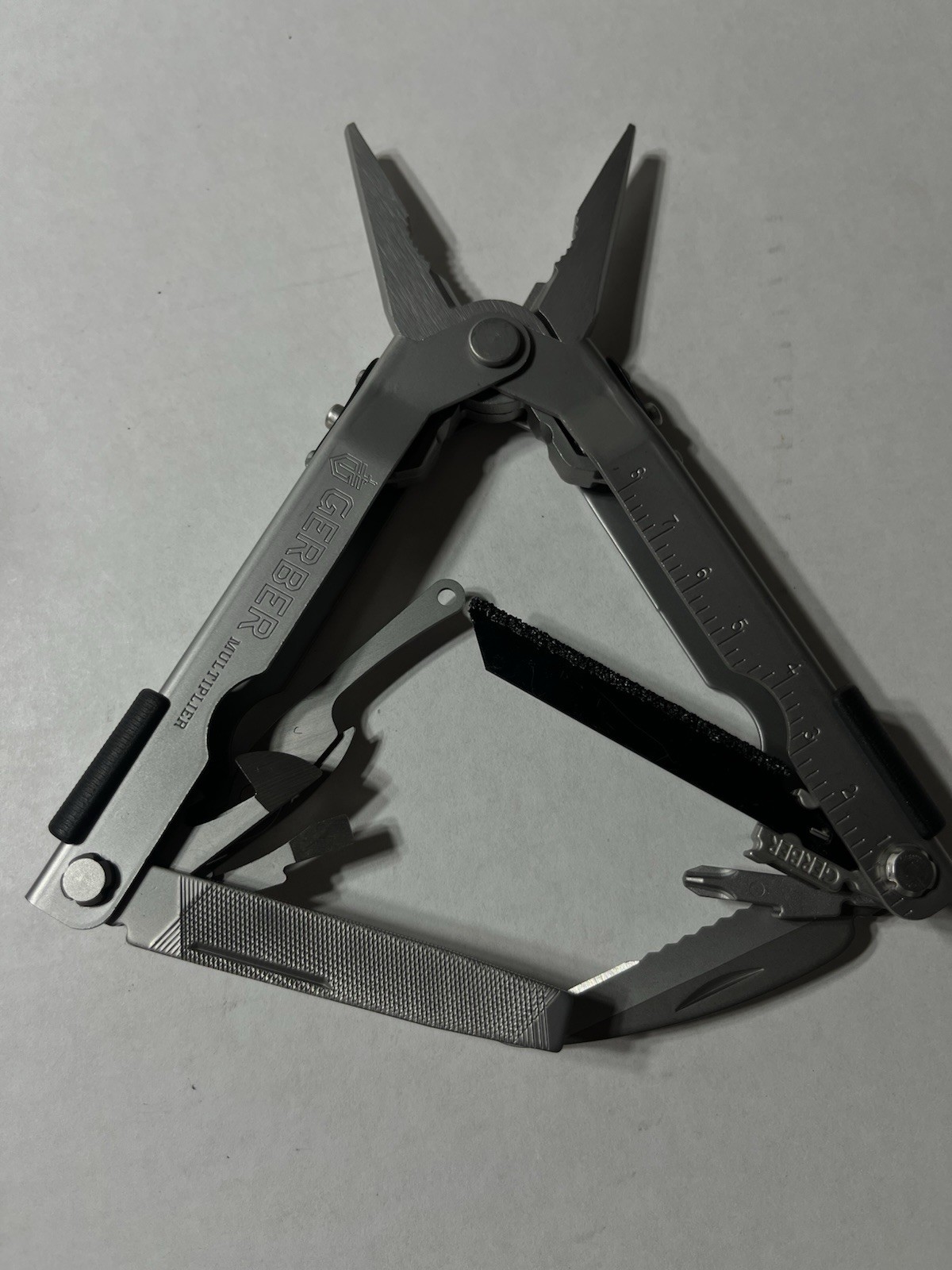 Gerber ‎MP600 Multi-Tool Plier +Sheath With 2 Flashlights ✨️New Maintenance Kit