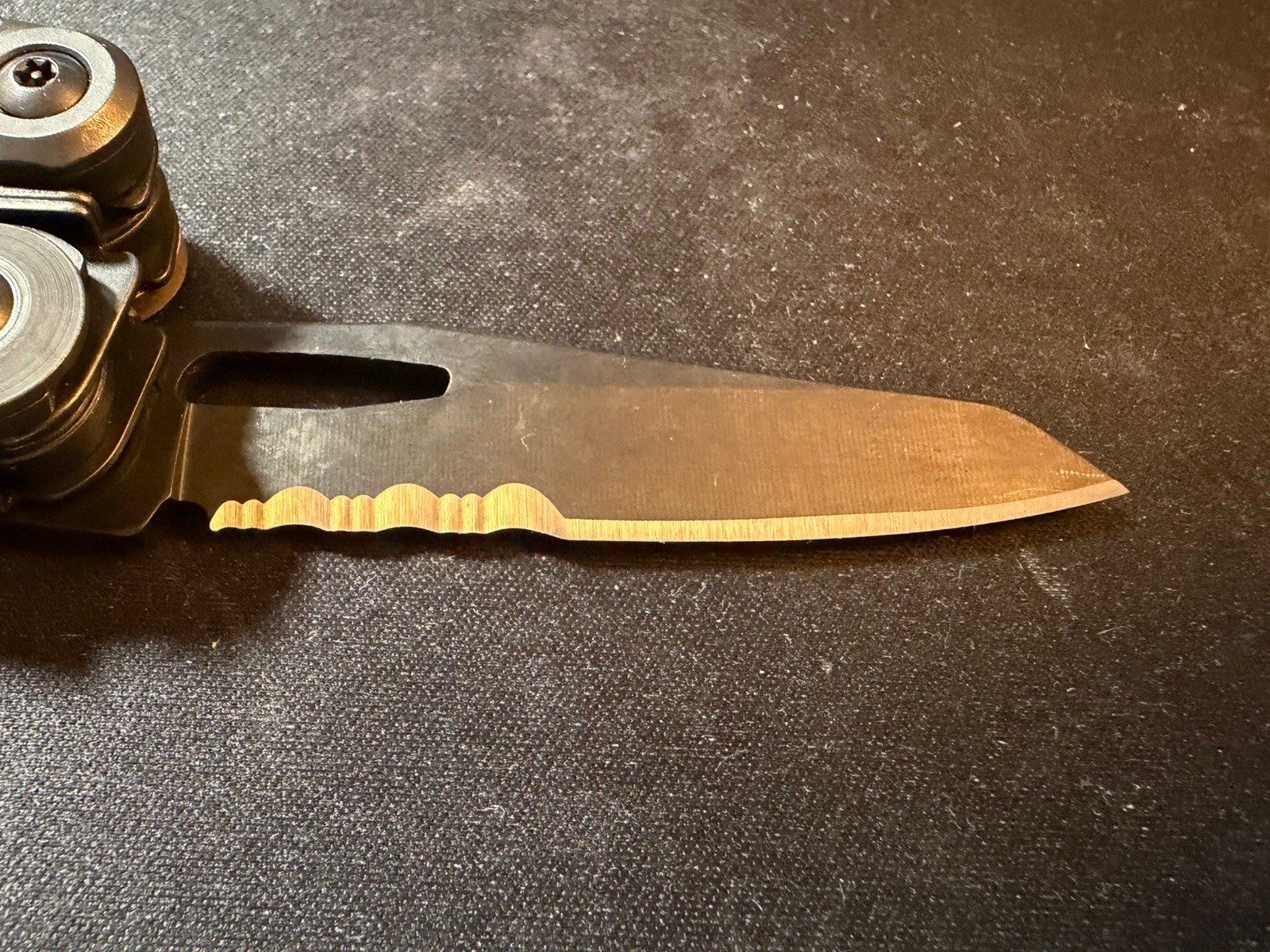 Leatherman MUT Black Titanium Clip multi tool brown sheath. 10/2011