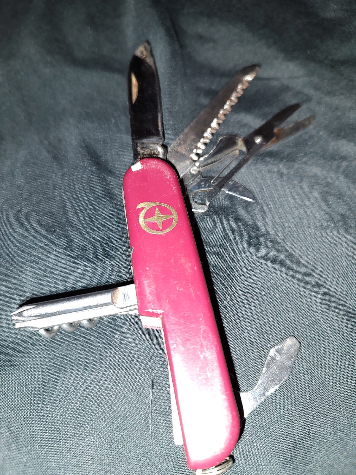 multi tool knife Scissors Saw T Pick Tweezers China.