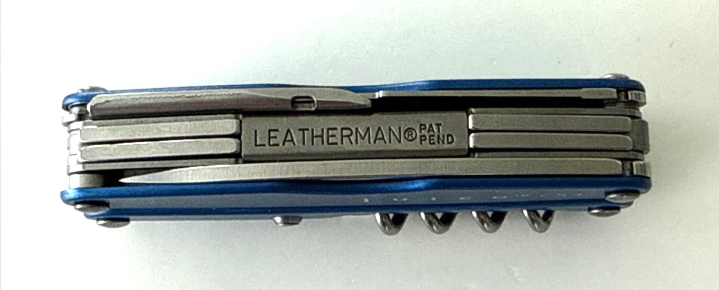 Leatherman Juice CS4 Multi-Tool Blue USA