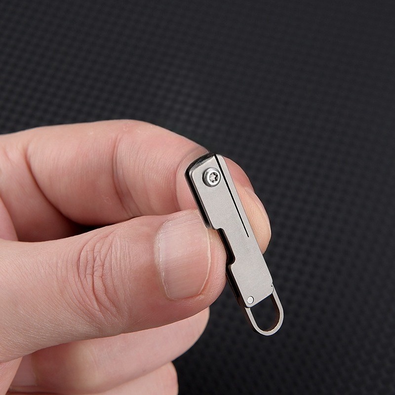 Titanium alloy Keychain EDC tools Pendant/Zipper/Survival/Self rescue