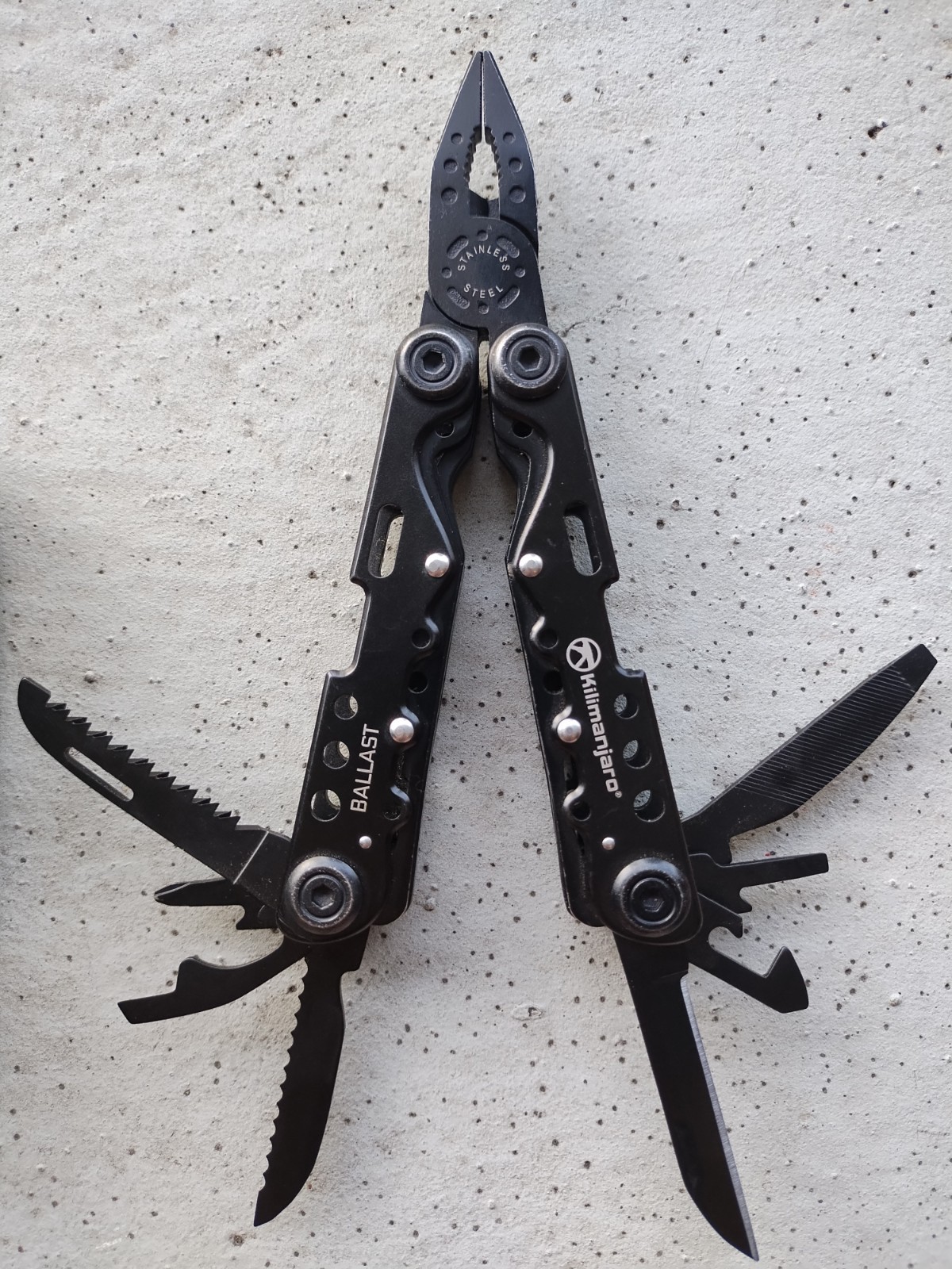 KILIMANJARO BALLAST 13-IN-1 MULTI-TOOL WITH NYLON POUCH 910053, EXCELLENT!