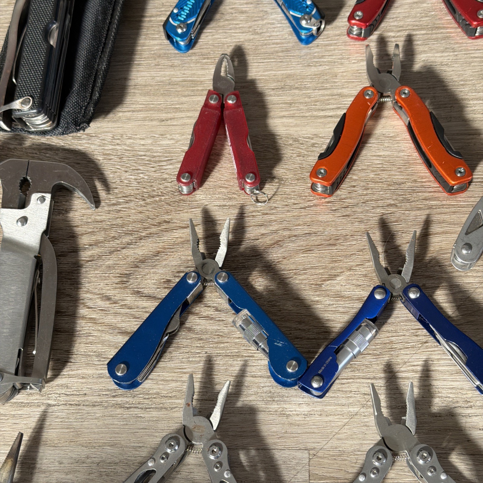Lot Of 36 Multi Tools Pocket Knives Pliers Knife Tool Clean Outdoors Hunting