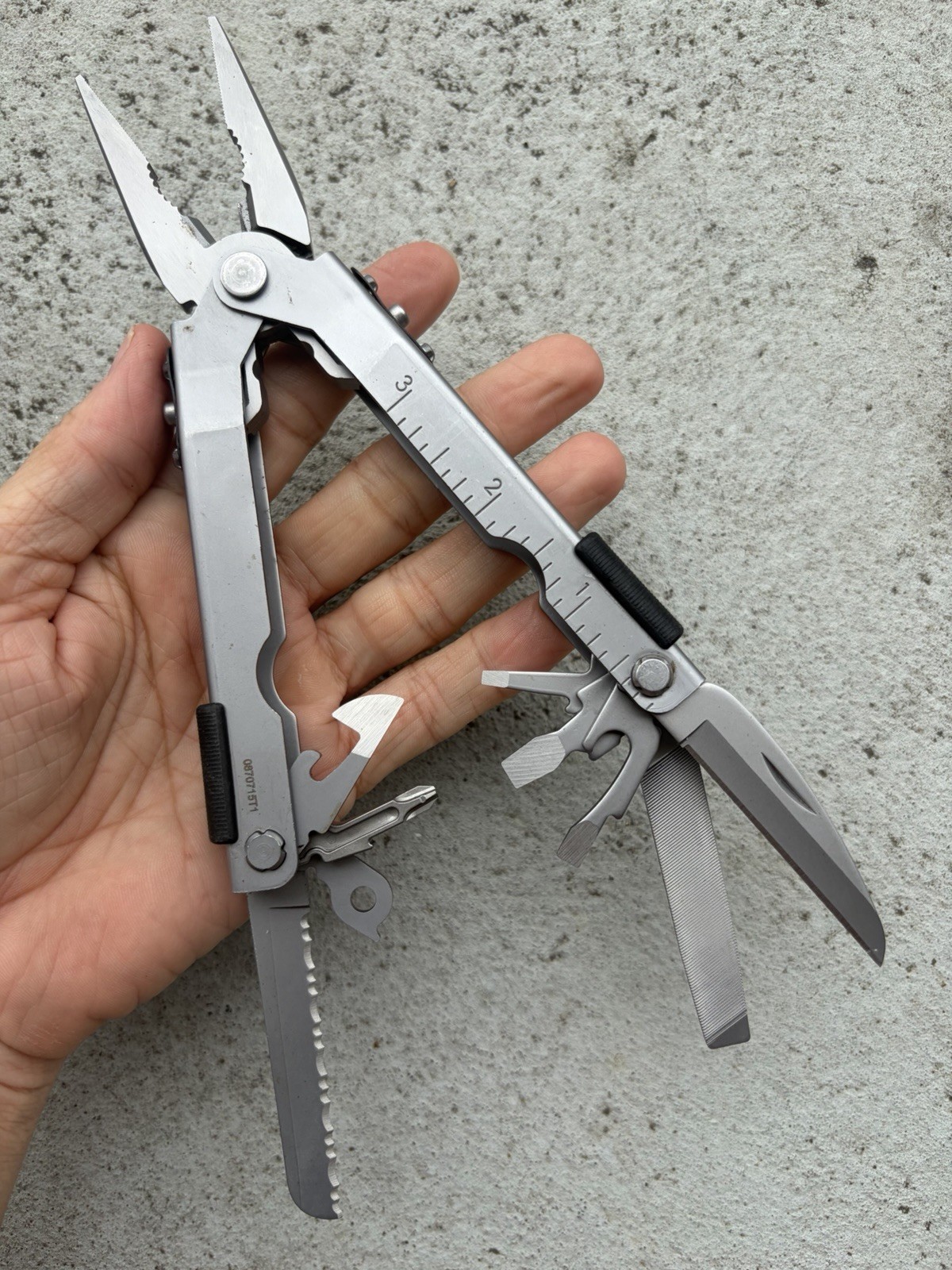 GERBER MP600 USA SILVER MULTI TOOL, KNIFE, PLIER, W/SHEATH, EXCELLENT!