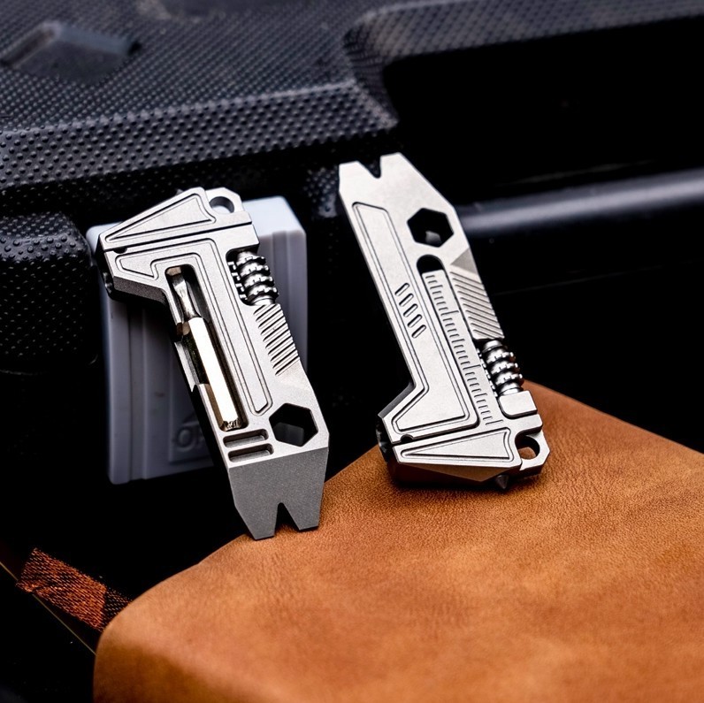 EDC Titanium Multi-Tools Adjustable Wrench Pocket w/ Bit Holder Keychain Gadget