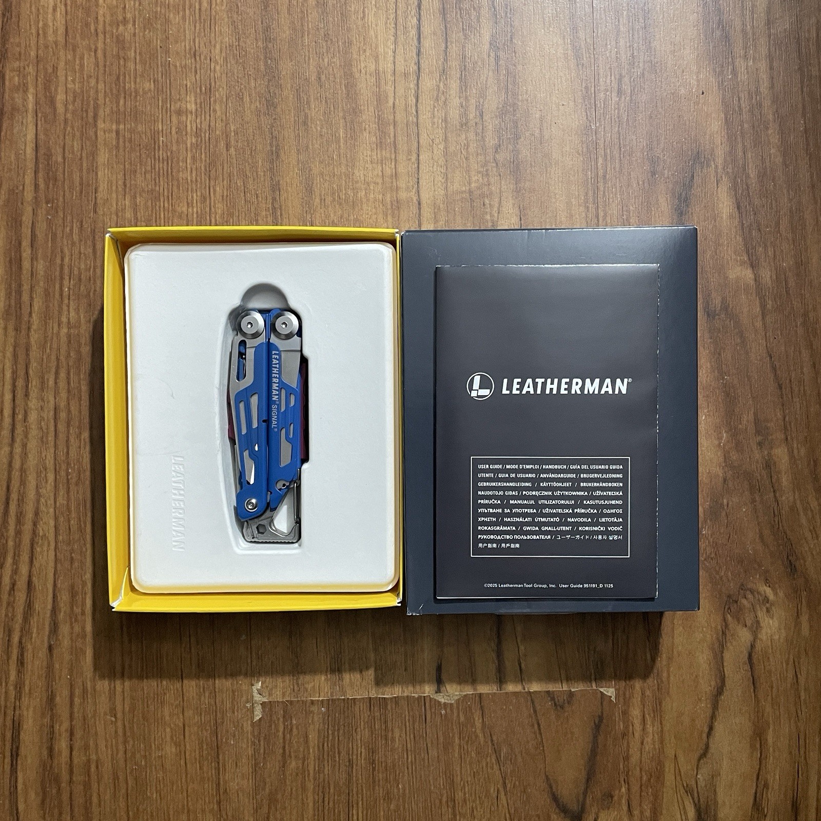 Leatherman Signal Multi-Tool | No Sheath | 832741 – Cobalt Blue/Red