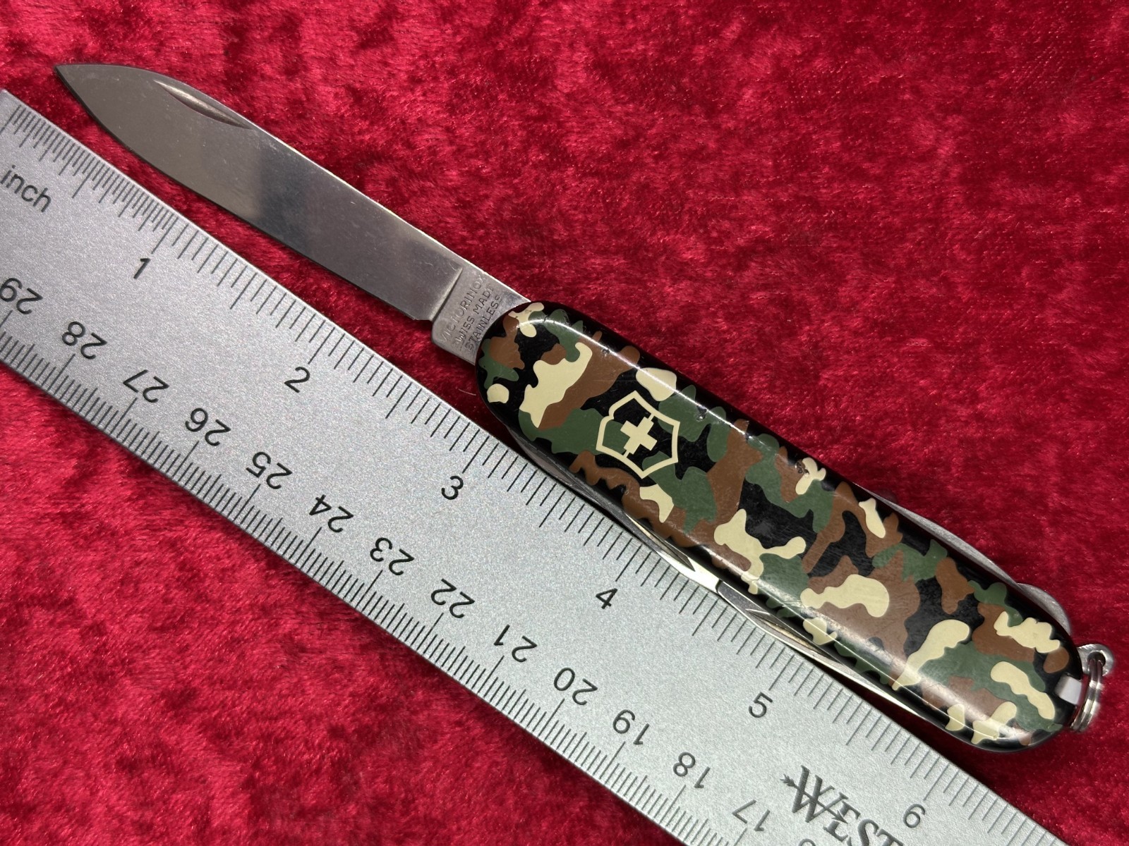 Victorinox Climber Green Camo Swiss Army Knife 11 Tool 3 Layer Random Pick (415)