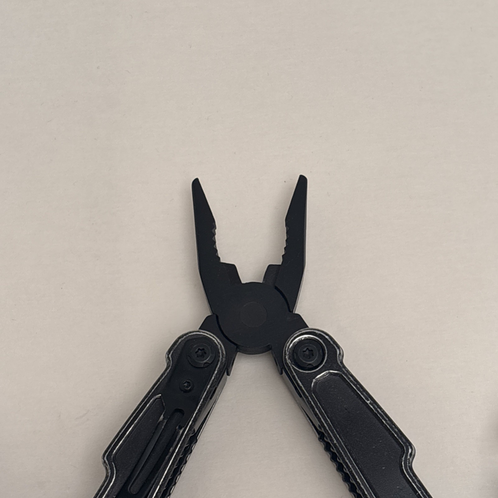 Hyper Tough Multi-tool Heavy Duty Stainless Steel Grip Black Camp Survival Hunt