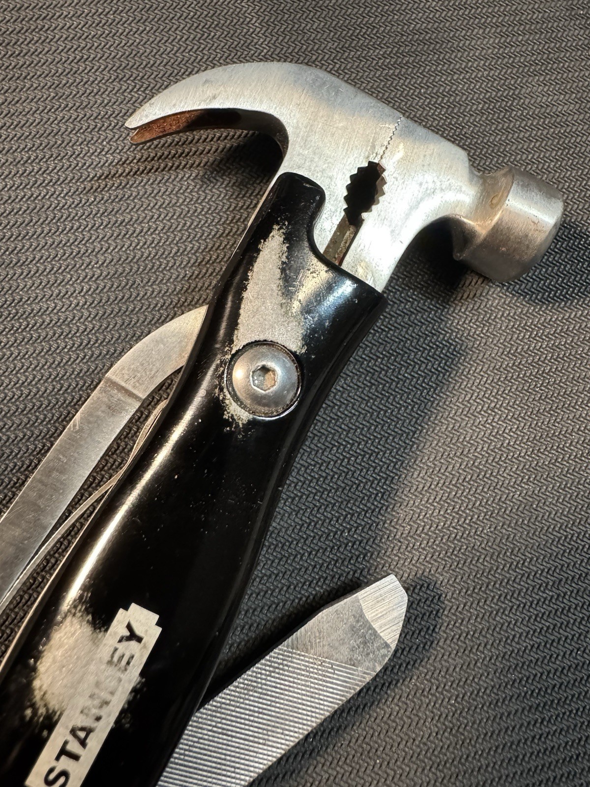 Stanley 11-in-1 Hammer Multi-Tool – Hammer – Screwdriver – Pliers – Saw Used