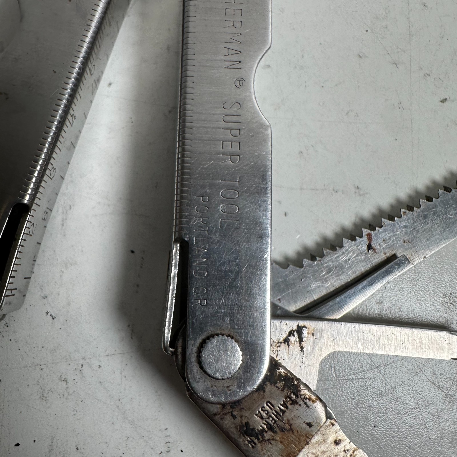 Leatherman Super Tool Silver Compact Plier Outdoor Multi-Tool USA Made