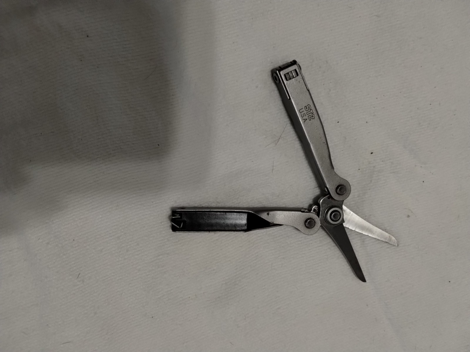 Schrade USA Tough Chip Compact Multi-Tool Scissors – FREE SHIPPING