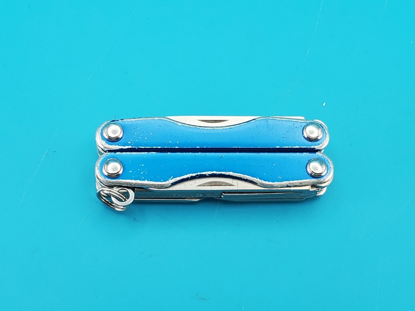 Leatherman “Squirt S4” Stainless Steel Multi Tool! BLUE!