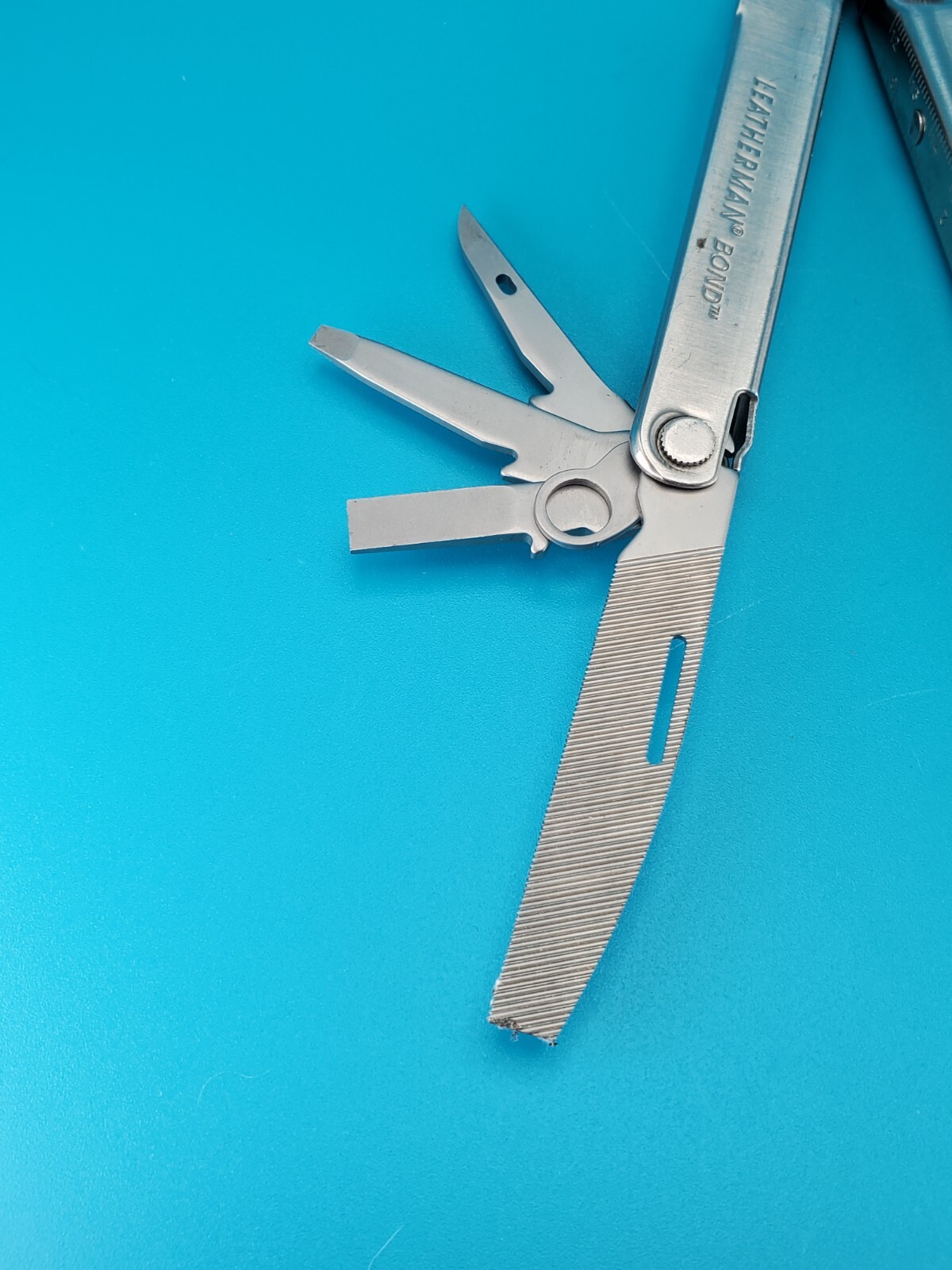 LEATHERMAN Bond Multitool, Stainless Steel Everyday Tool!