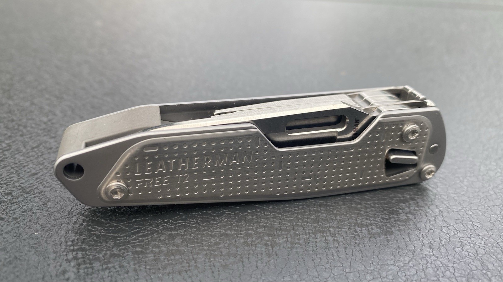 Leatherman FREE T2 Multi-Tool Stainless Steel Silver