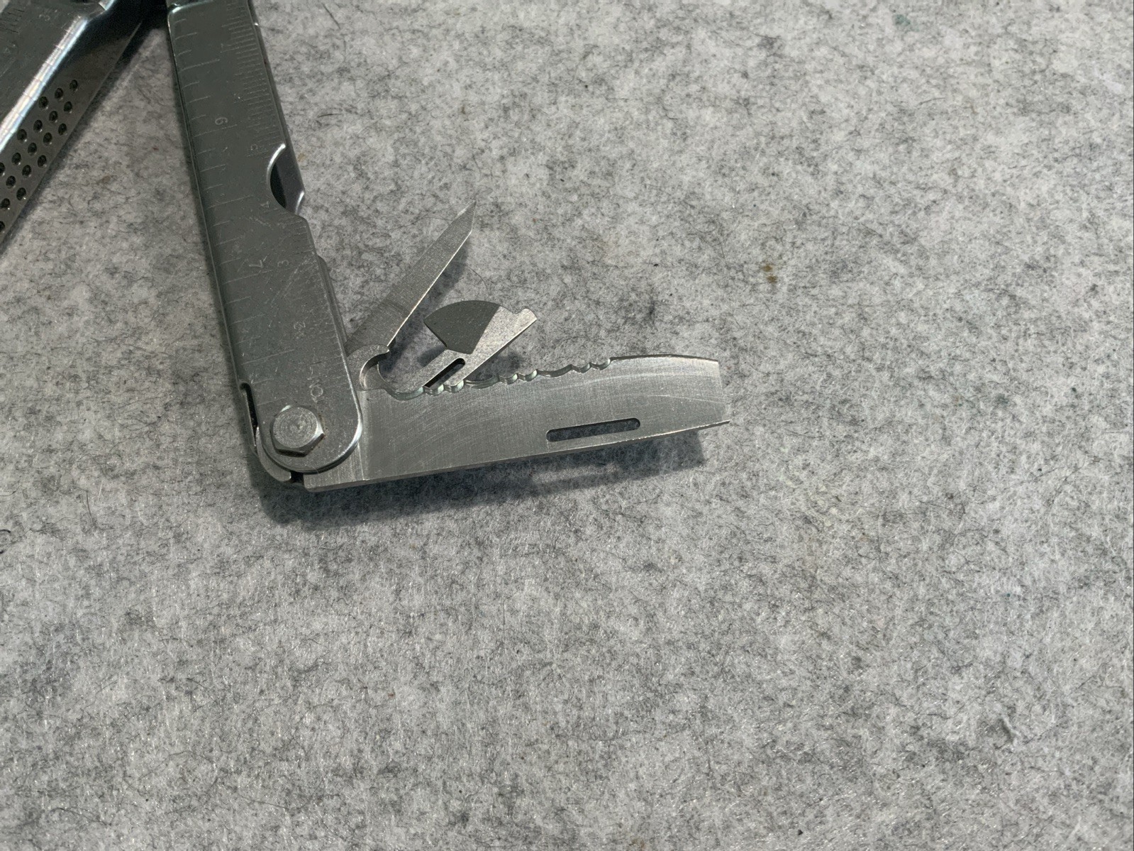 Vintage SOG Powerplier Multi Tool Stainless Broken Metal Saw