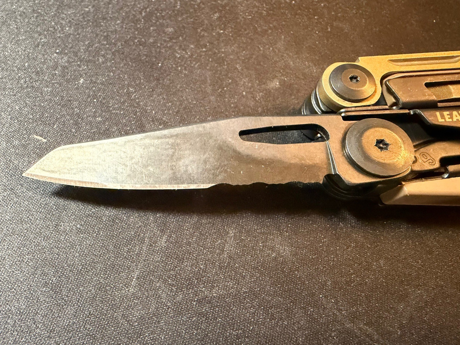 Leatherman MUT Black Titanium Clip multi tool brown sheath. 10/2011