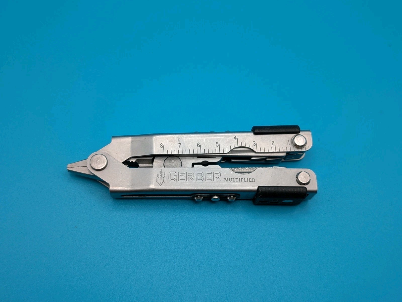 Gerber MP600 Silver Multi-Tool Needle Nose Pliers!