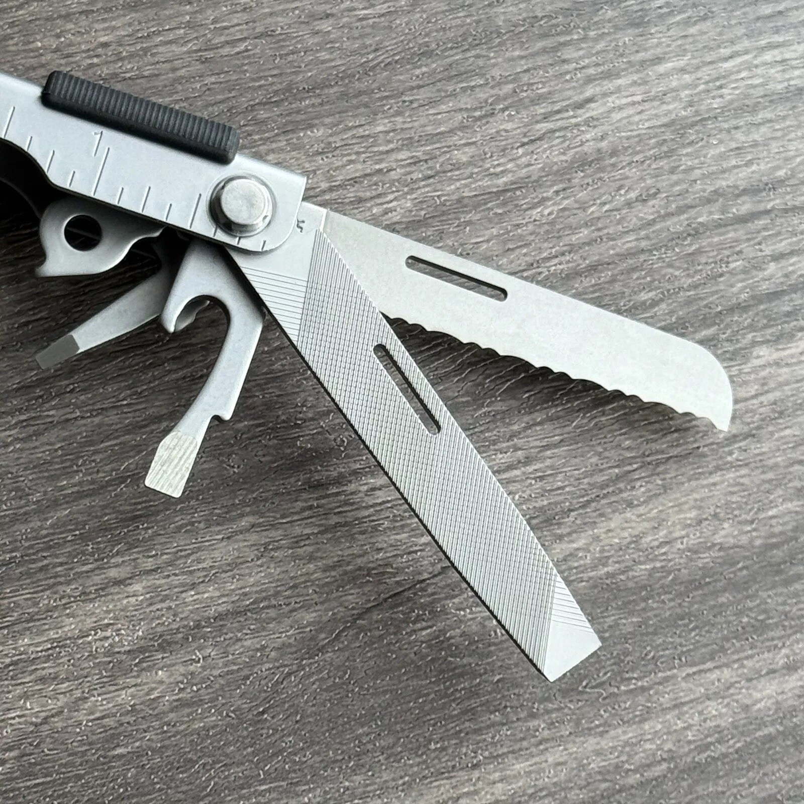Gerber Fisherman Multi Plier MP600 Gerber Fish Fisherman with Extra Long Pliers